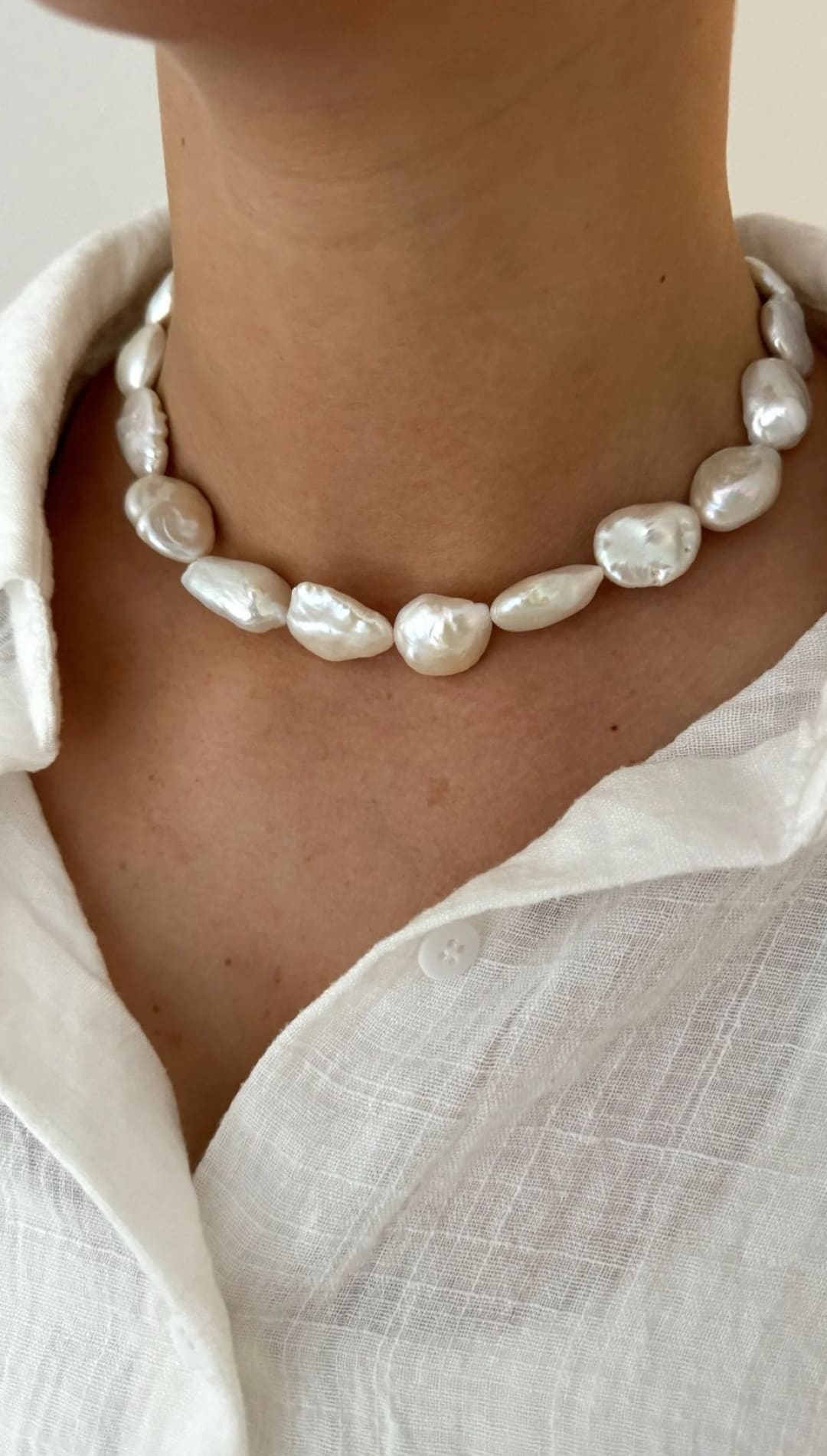 Baroque pearl necklace.