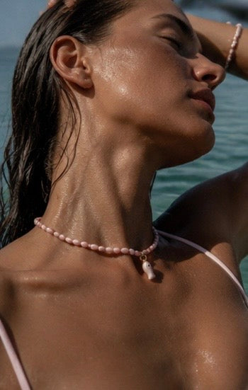 Cassis Pendant Necklace - Pink
