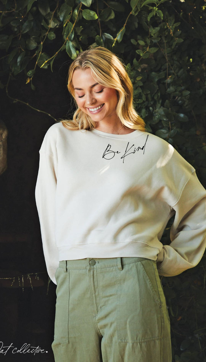 BE KIND Mid Graphic Sweatshirt - 150 Sweatshirts