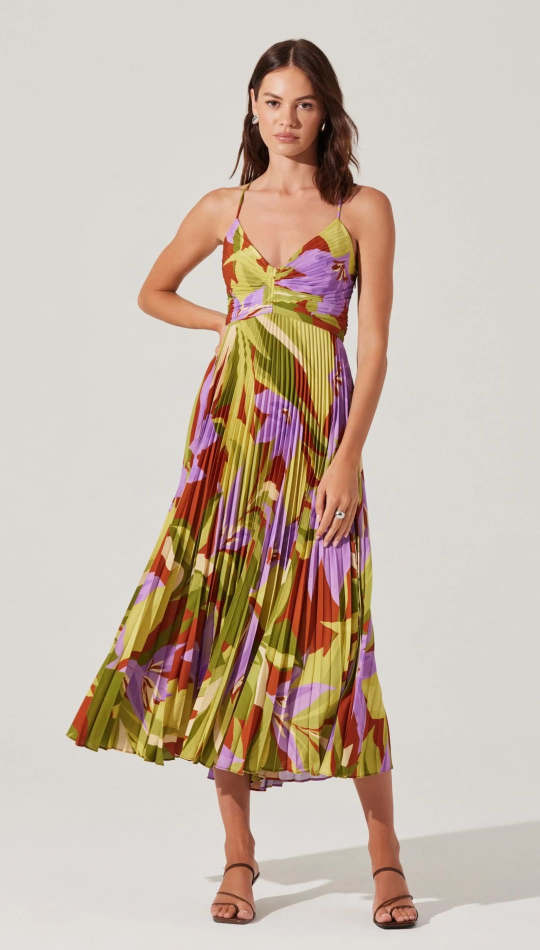 Floral print pleated midi dress.
