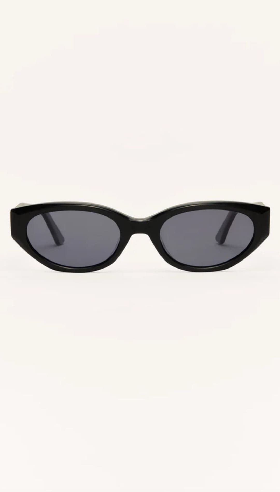 Black oval sunglasses.