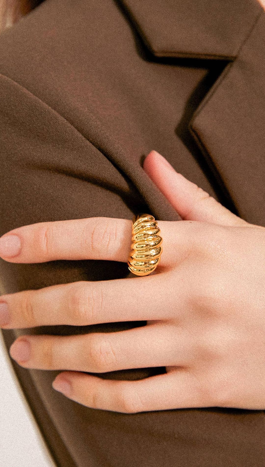 Nalani 18K GoldContemporary Croissant Ring - 260 Jewelry